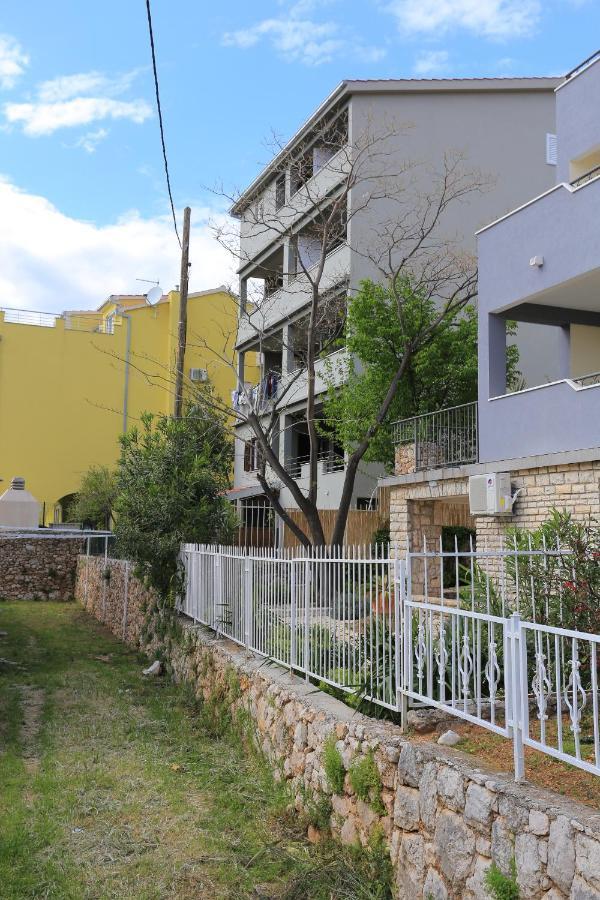 Apartments By The Sea Nemira, Omis - 17039 Tice Zewnętrze zdjęcie